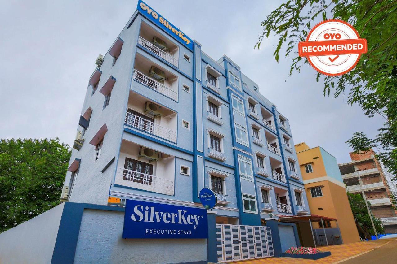 Oyo Silverkey 74581 Nallagandla Hotell Hyderabad Eksteriør bilde