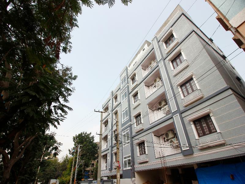 Oyo Silverkey 74581 Nallagandla Hotell Hyderabad Eksteriør bilde