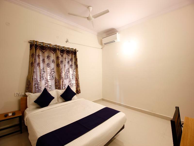 Oyo Silverkey 74581 Nallagandla Hotell Hyderabad Eksteriør bilde